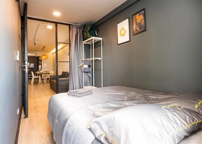 2 Bedroom State Tower Sathorn 아파트 *