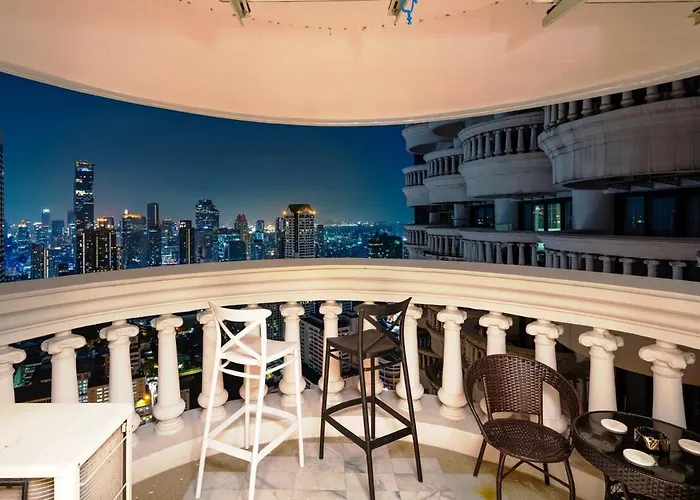 2 Bedroom State Tower Sathorn * 방콕