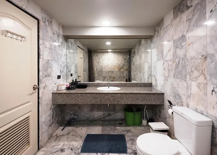 2 Bedroom State Tower Sathorn 아파트 방콕